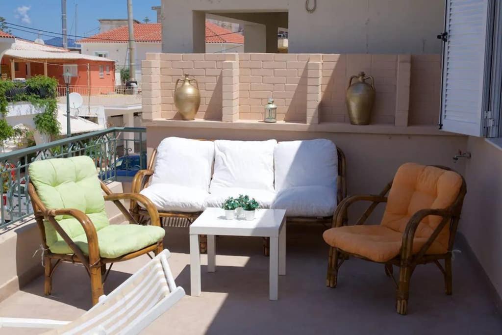 Casa Di Vito, 10M From Sami'S Main Square Apartment Екстериор снимка